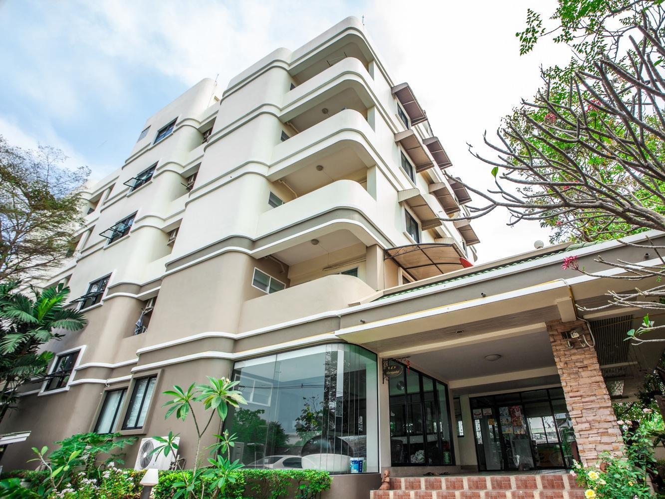 Baan Boonanan Apartment Rangsit Bagian luar foto